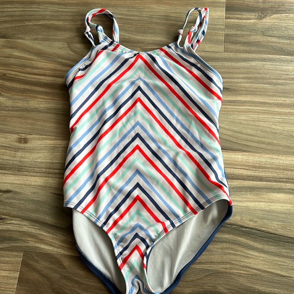Size 7/8 Swim Art Class